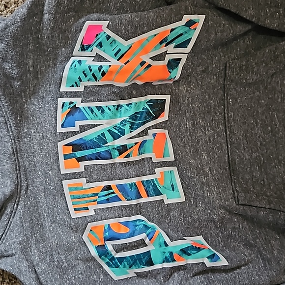 Sweatshirt - Picture 2 of 3